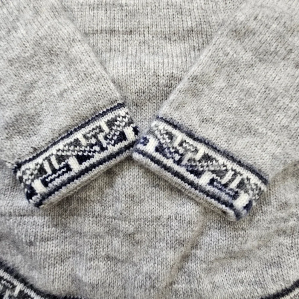 Alpaca Connection Sweater Womens Size M Gray Wool Hooded Pullover Fringe Pocket - Picture 15 of 16